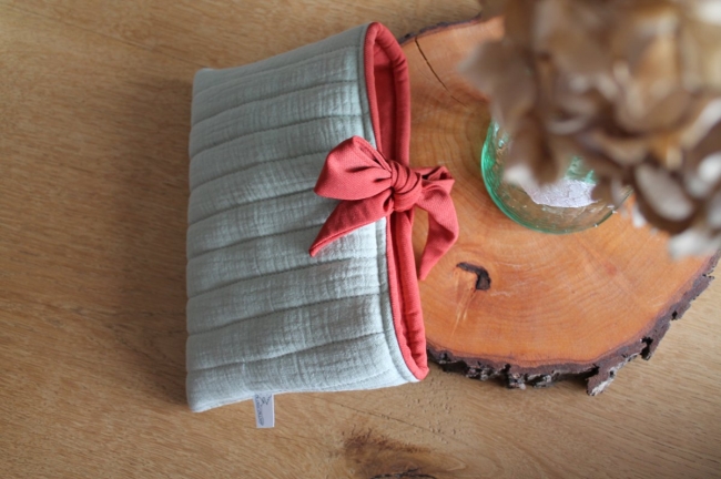 Pochette livre vert sauge/terracotta