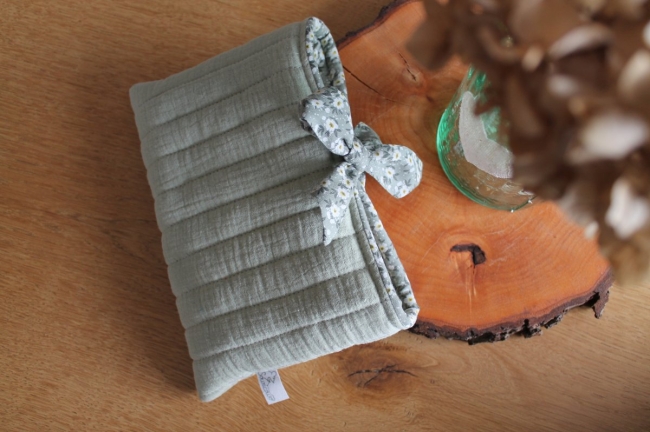 Pochette livre vert sauge/fleurs