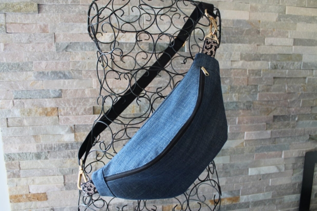 Sac banane adulte léopard 2
