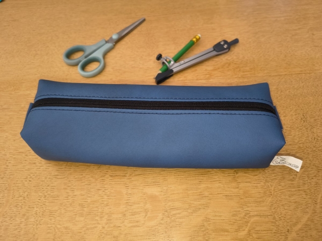 Trousse bleue